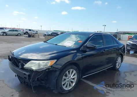 2013 Toyota Camry Xle z USA, uszkodzony, nr VIN 4T4BF1FK0DR282226